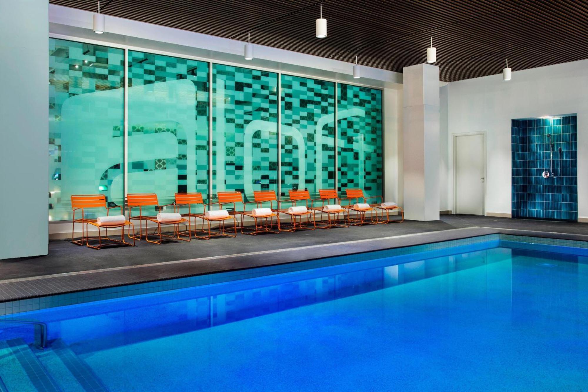 Отель Aloft Boston Seaport District Экстерьер фото