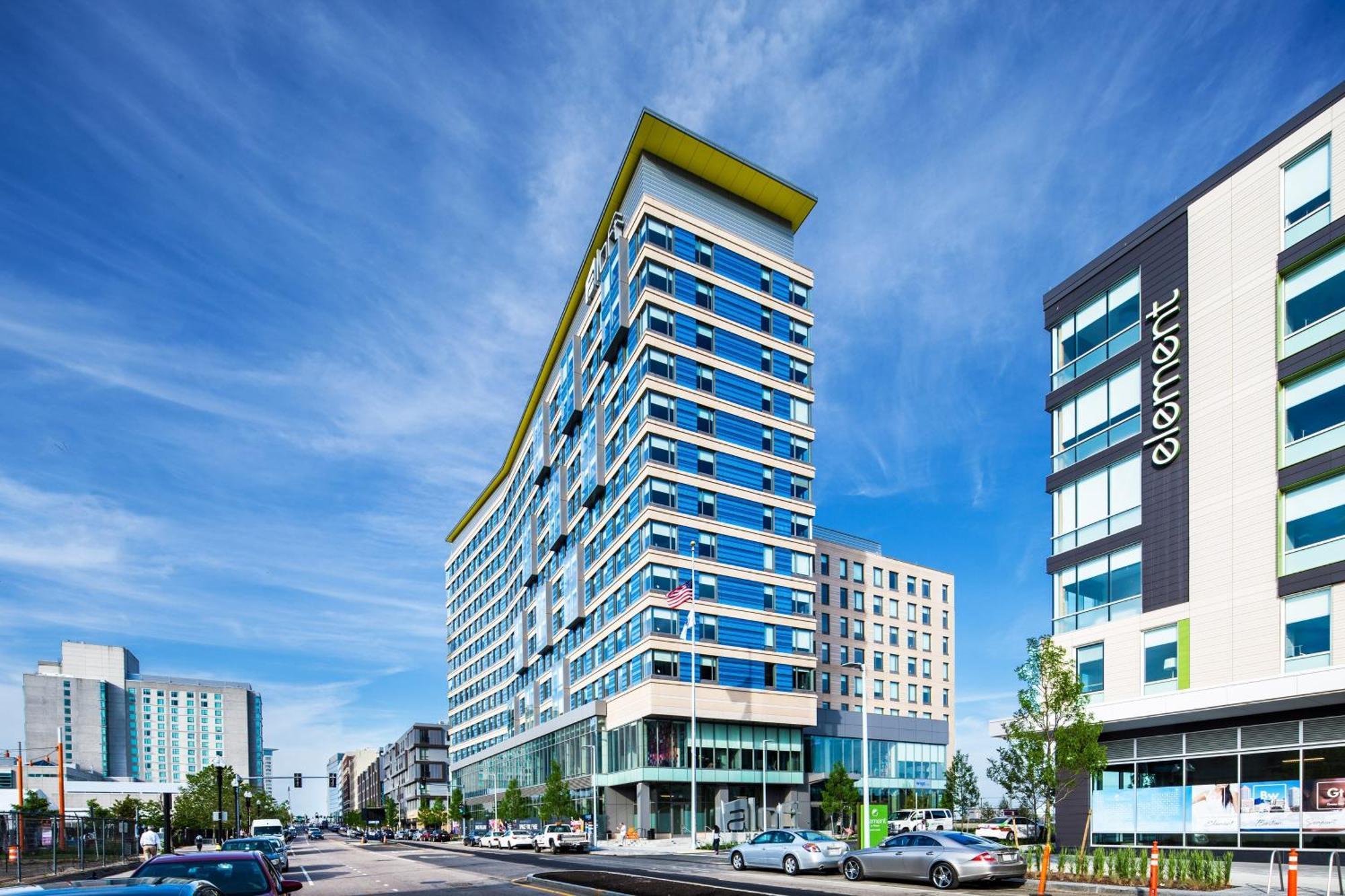 Отель Aloft Boston Seaport District Экстерьер фото